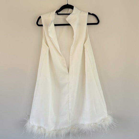 SHEIN Fuzzy Trim White Bridal Dress Size Large - Picture 5 of 5